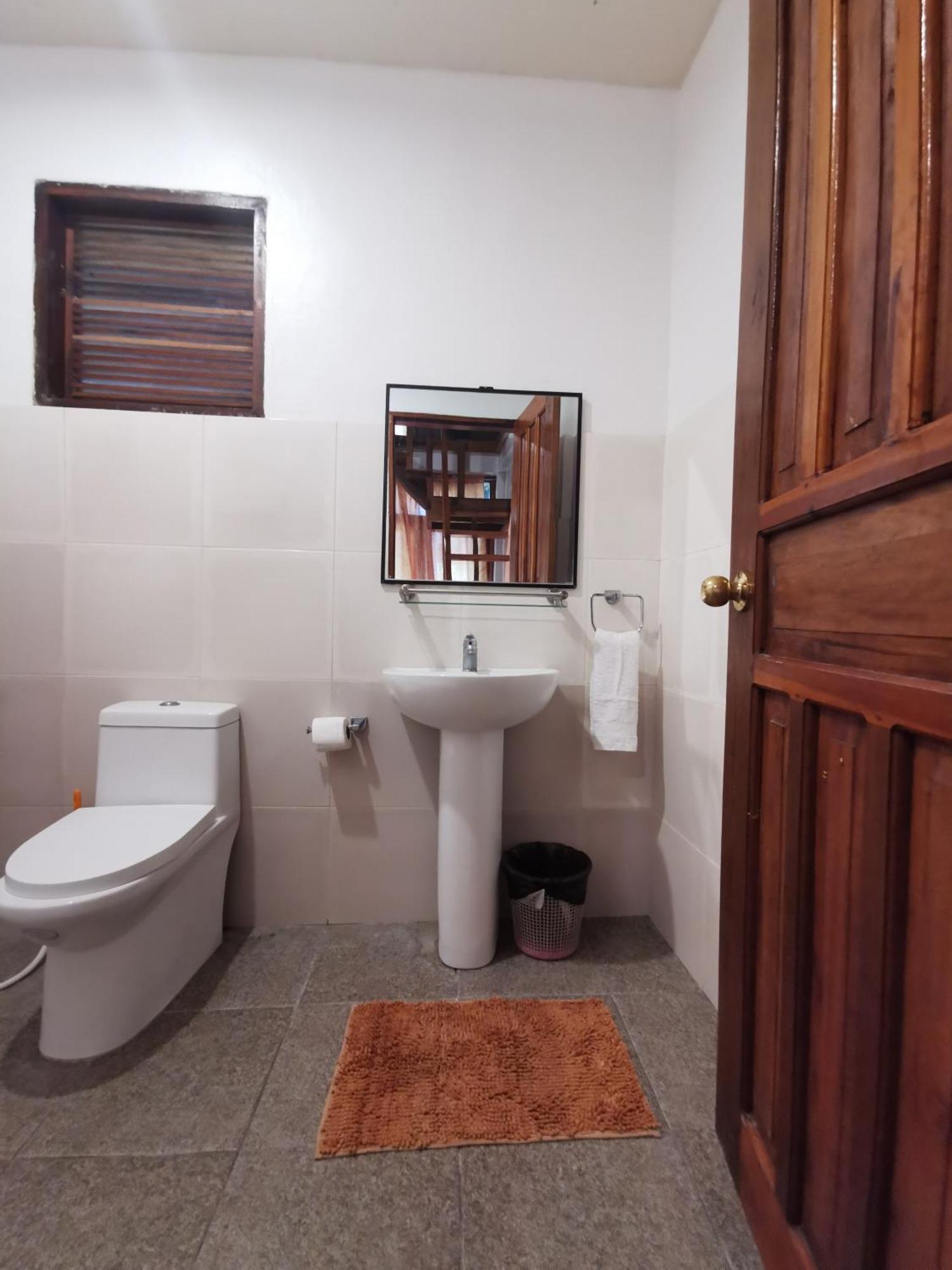 Latitude 10 Siargao Villa General Luna  Room photo